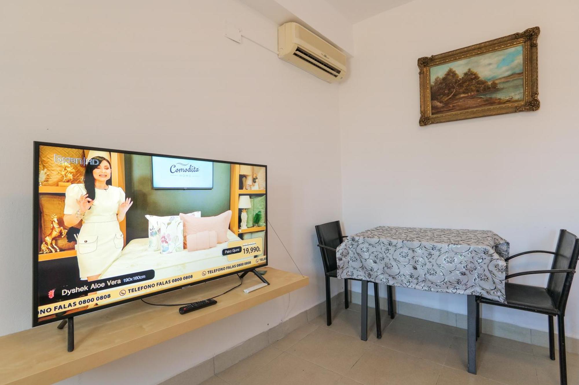 Garden Villa Lake Side & Glamping Ksamil Bagian luar foto