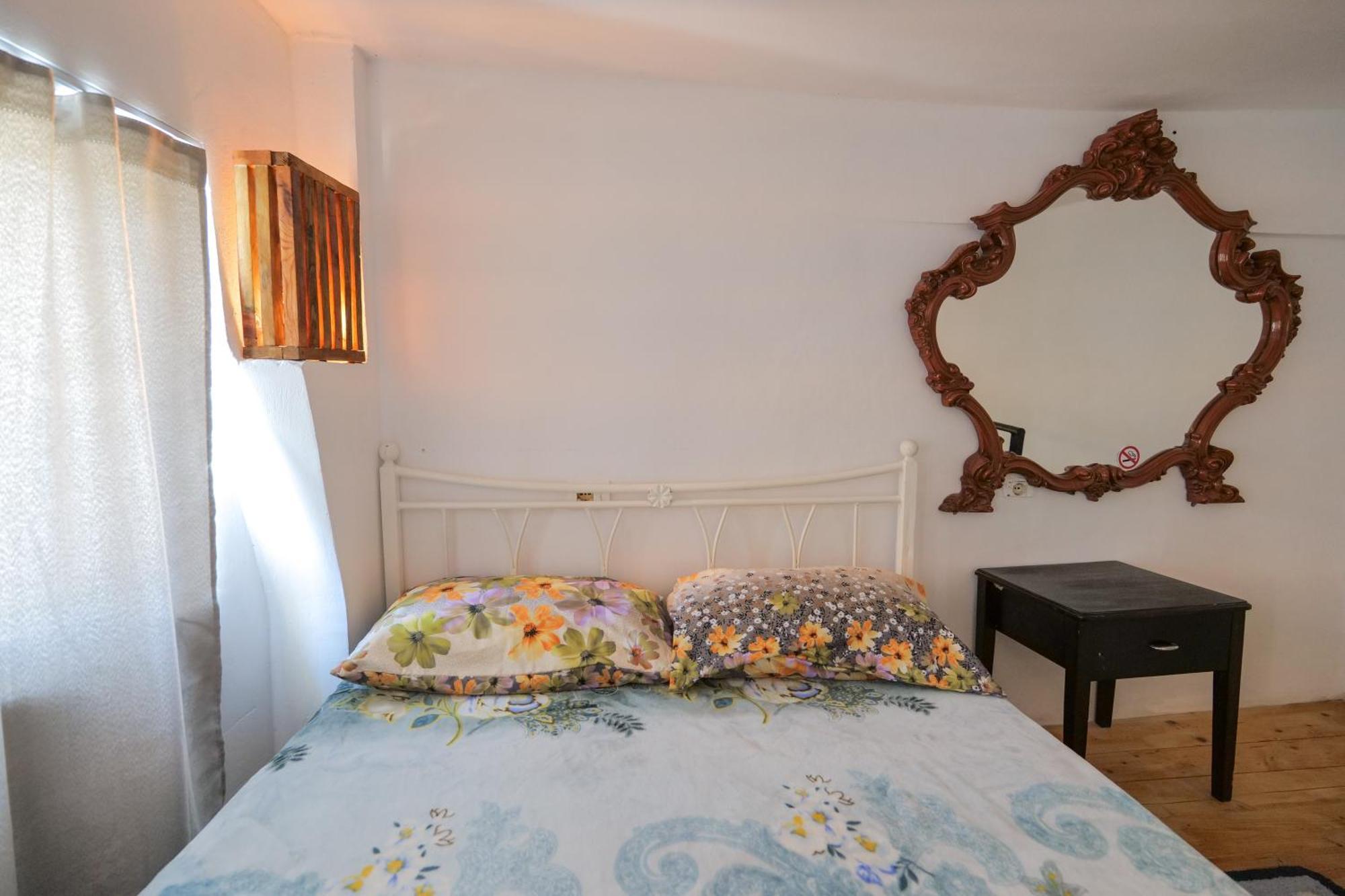 Garden Villa Lake Side & Glamping Ksamil Bagian luar foto