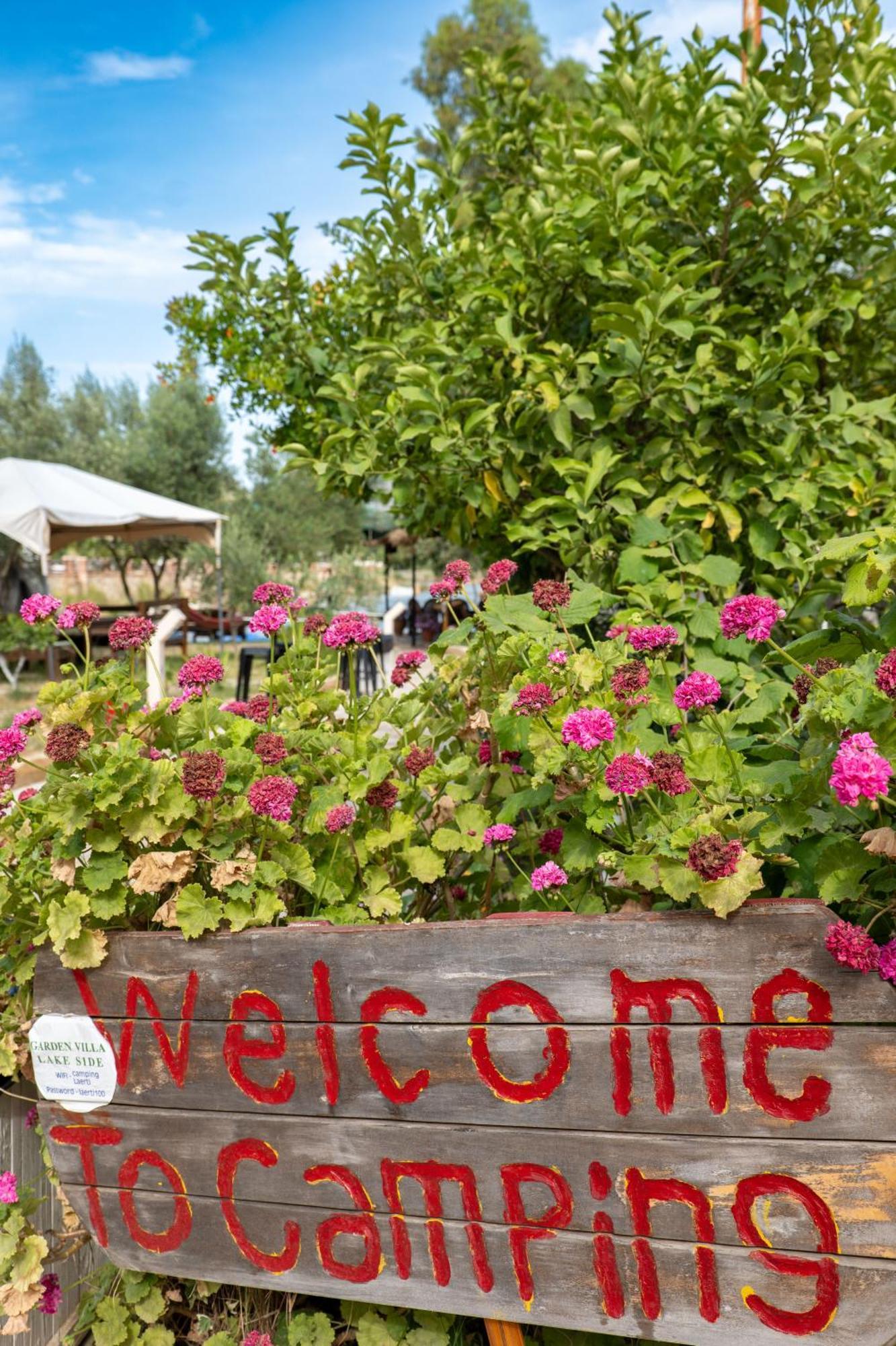 Garden Villa Lake Side & Glamping Ksamil Bagian luar foto