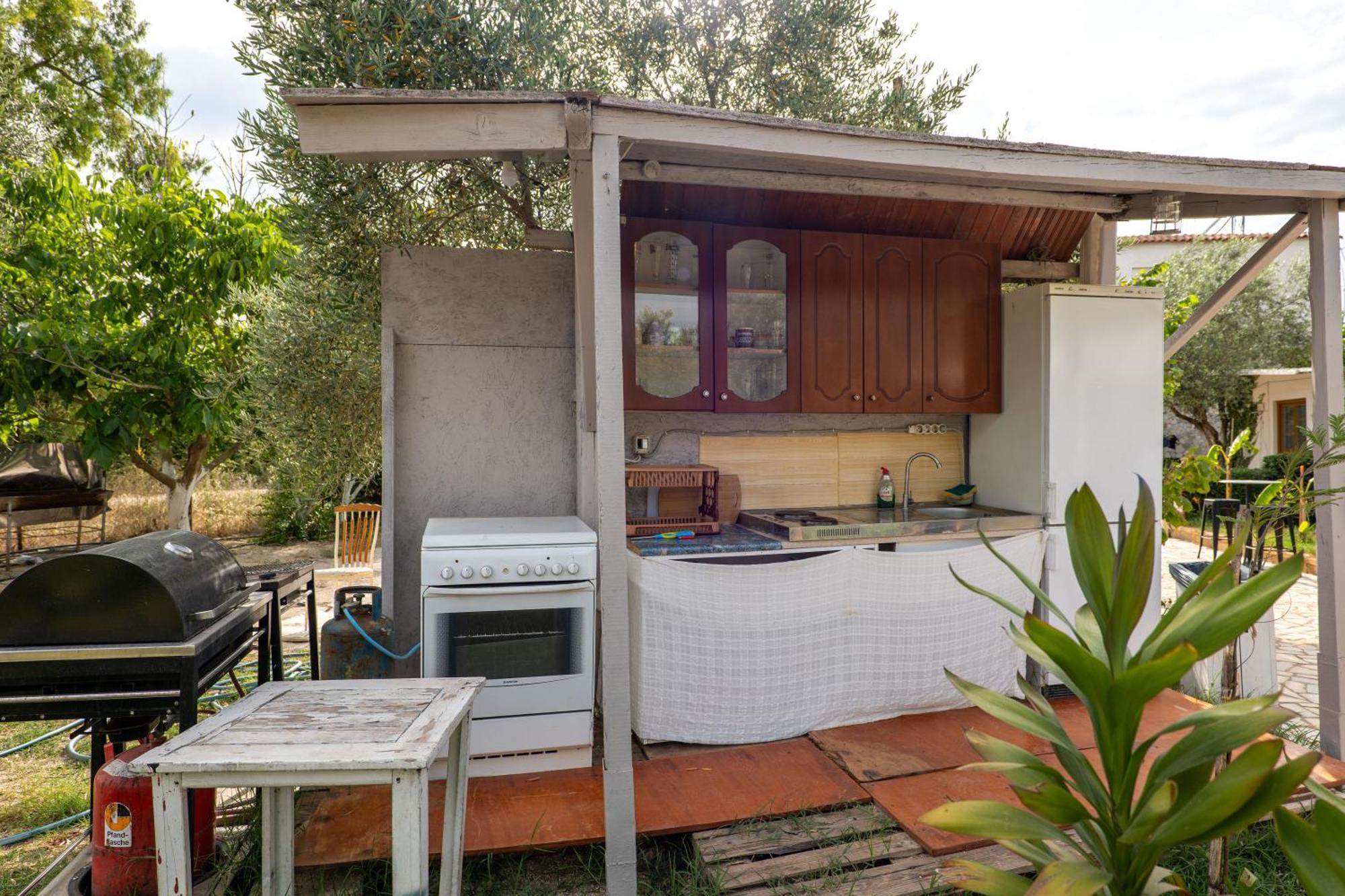 Garden Villa Lake Side & Glamping Ksamil Bagian luar foto