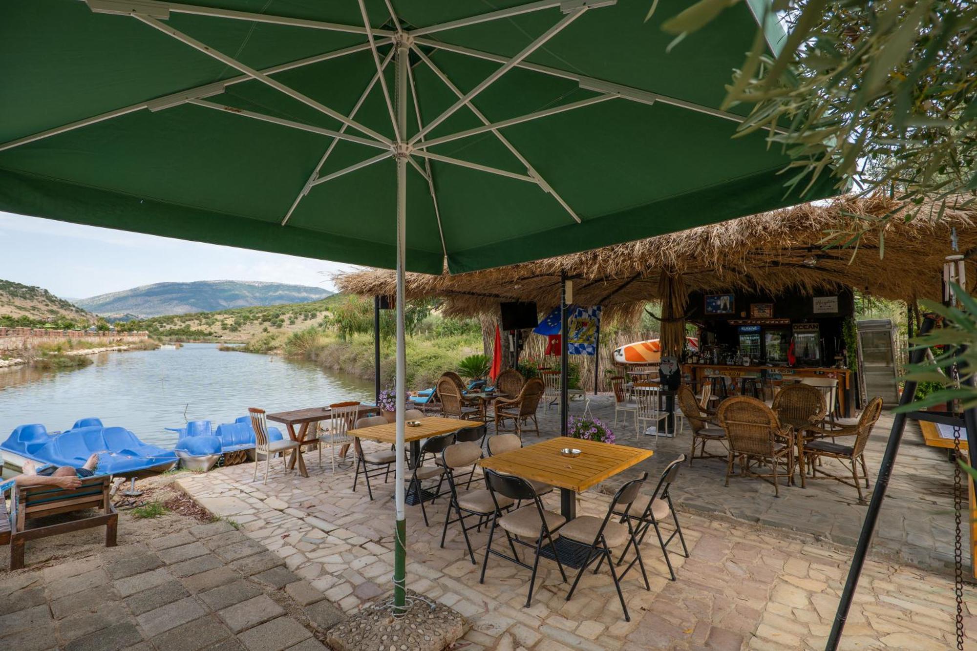 Garden Villa Lake Side & Glamping Ksamil Bagian luar foto