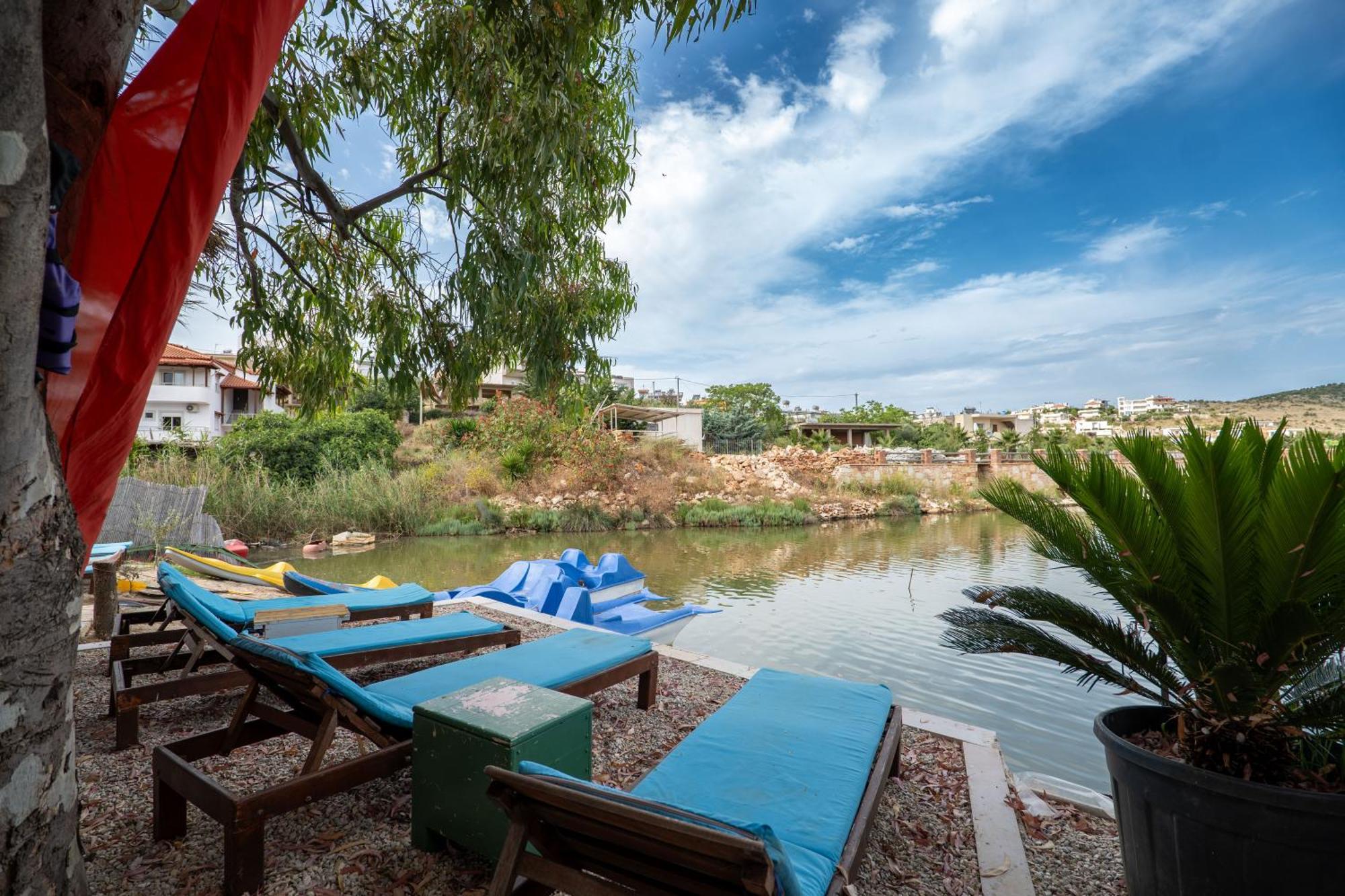 Garden Villa Lake Side & Glamping Ksamil Bagian luar foto