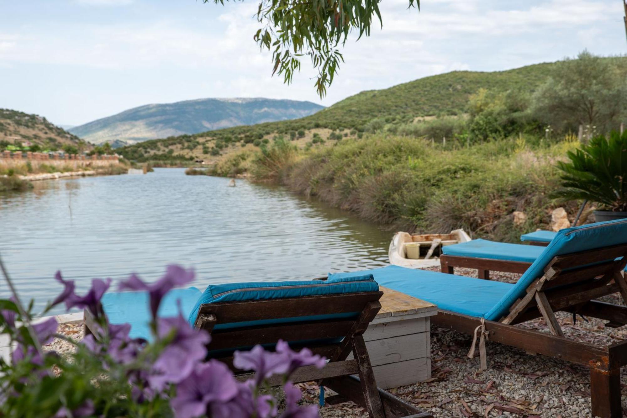 Garden Villa Lake Side & Glamping Ksamil Bagian luar foto