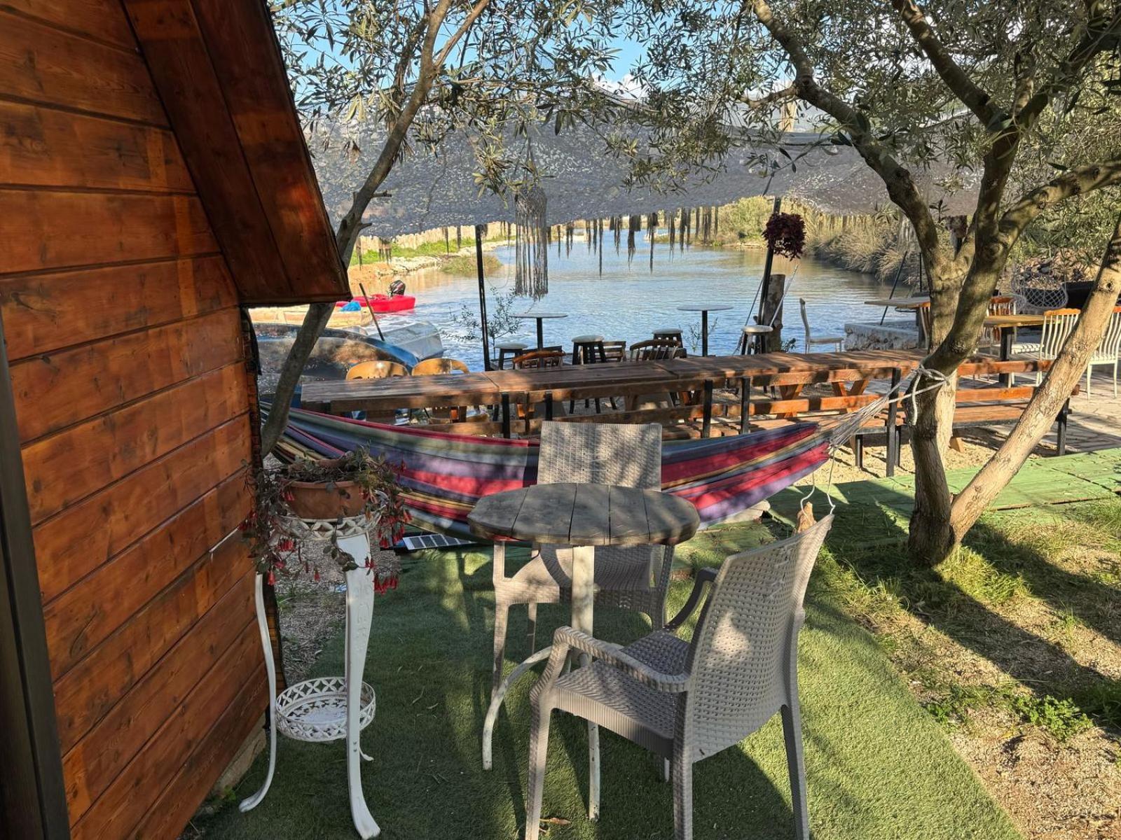 Garden Villa Lake Side & Glamping Ksamil Bagian luar foto