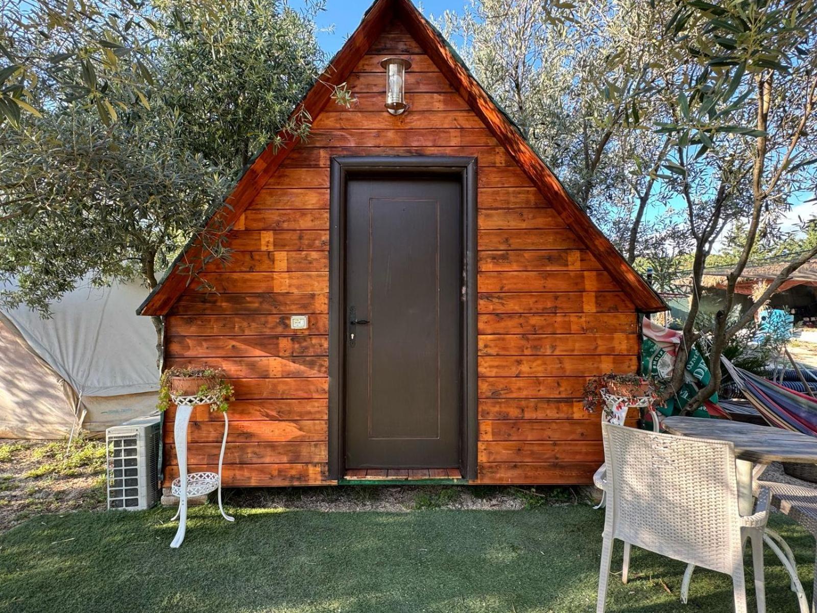 Garden Villa Lake Side & Glamping Ksamil Bagian luar foto
